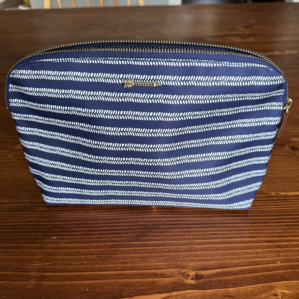 New! 💙 Stella & Dot Hideaway Pouch Navy Striped with Gold Arrow Accent